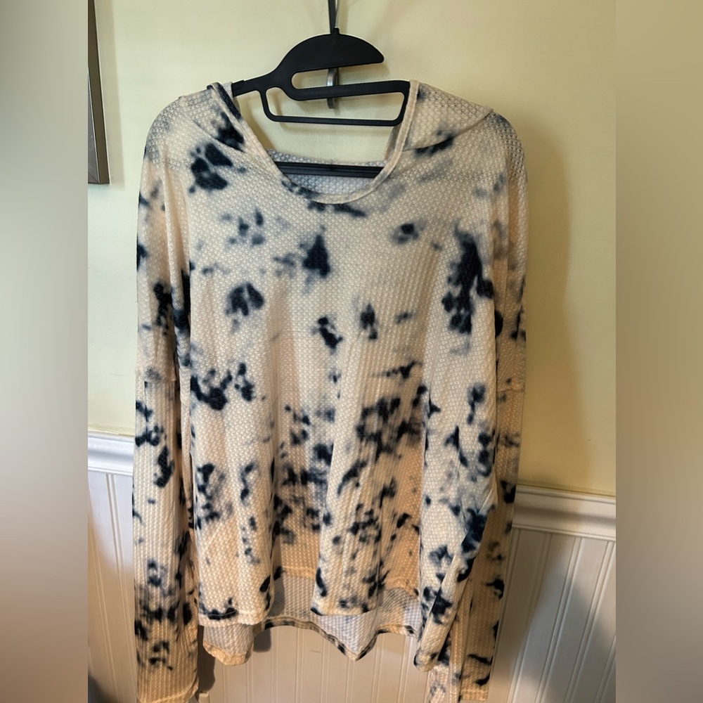 Botique lightweight hoodie